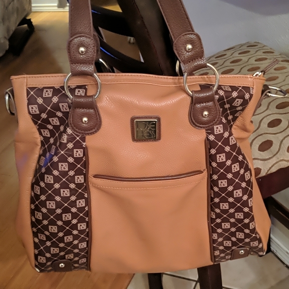 Handbag - Picture 2 of 3